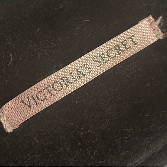 Victoria’s Secret Womens M Slide Slippers Velvet Faux Fur Poof Soft Lounge - Picture 6 of 10